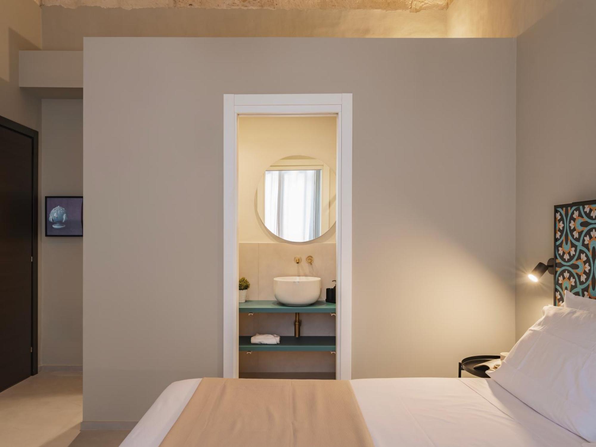 Almica24 Hotel บารี ภายนอก รูปภาพ