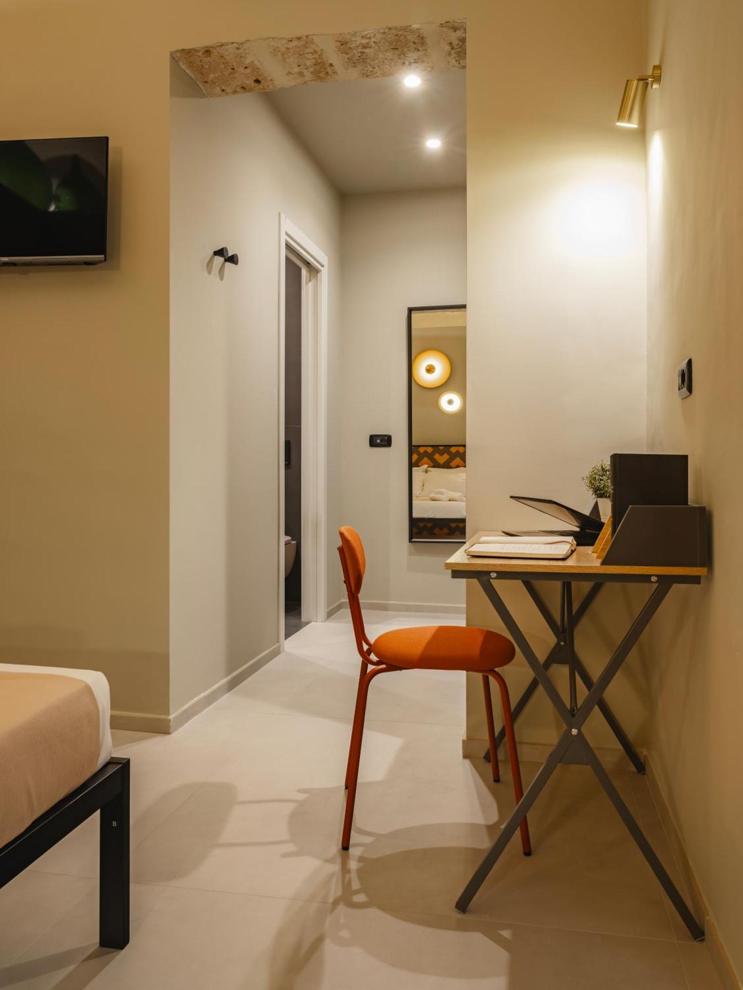 Almica24 Hotel บารี ภายนอก รูปภาพ