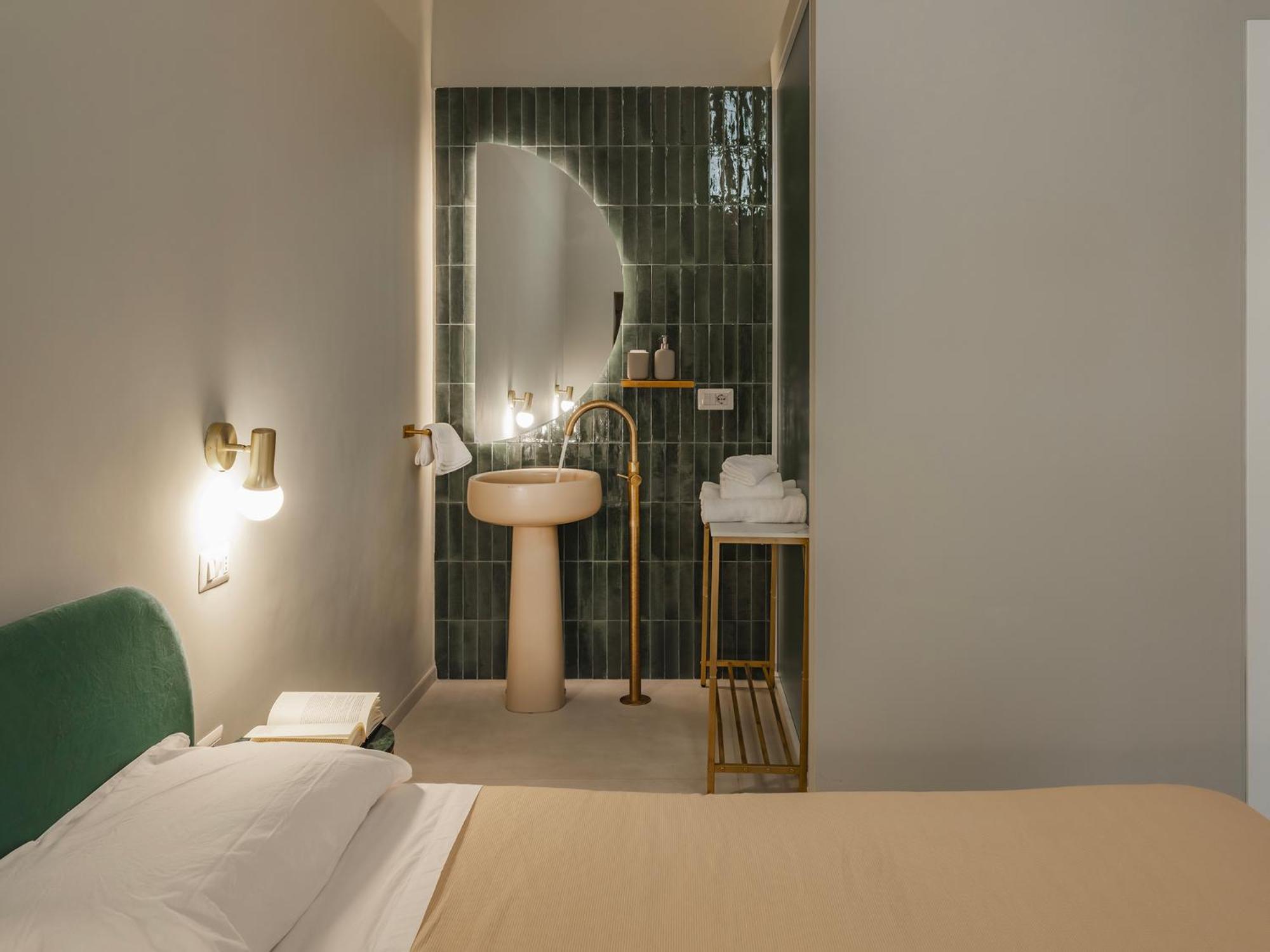 Almica24 Hotel บารี ภายนอก รูปภาพ
