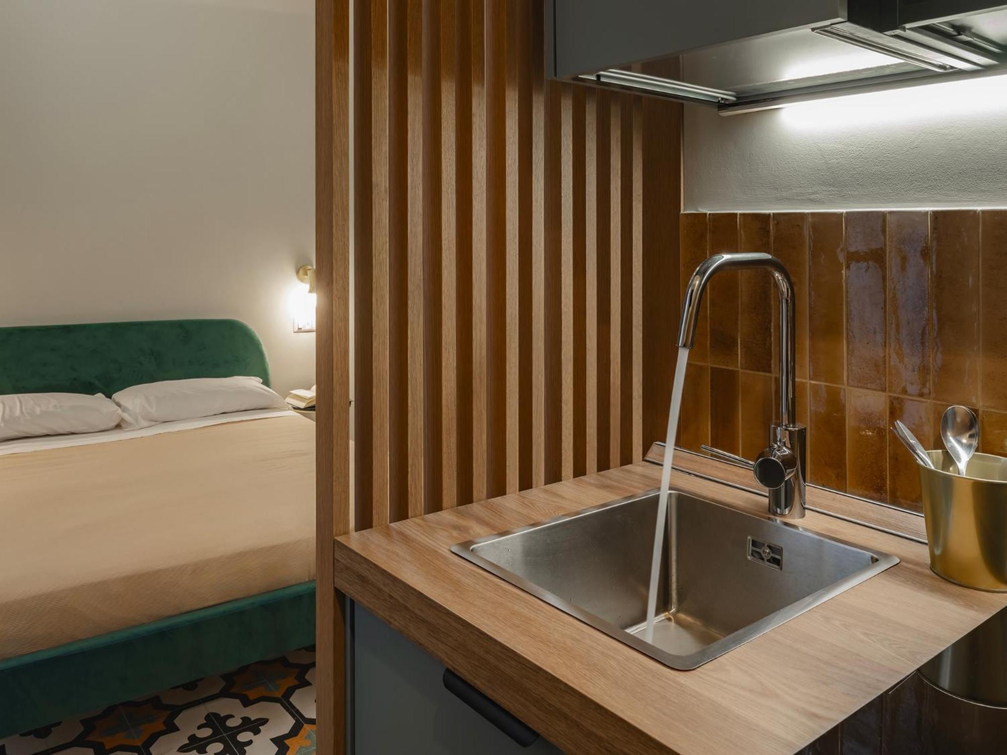 Almica24 Hotel บารี ภายนอก รูปภาพ